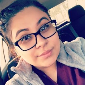 Meet your Posher, Daniela